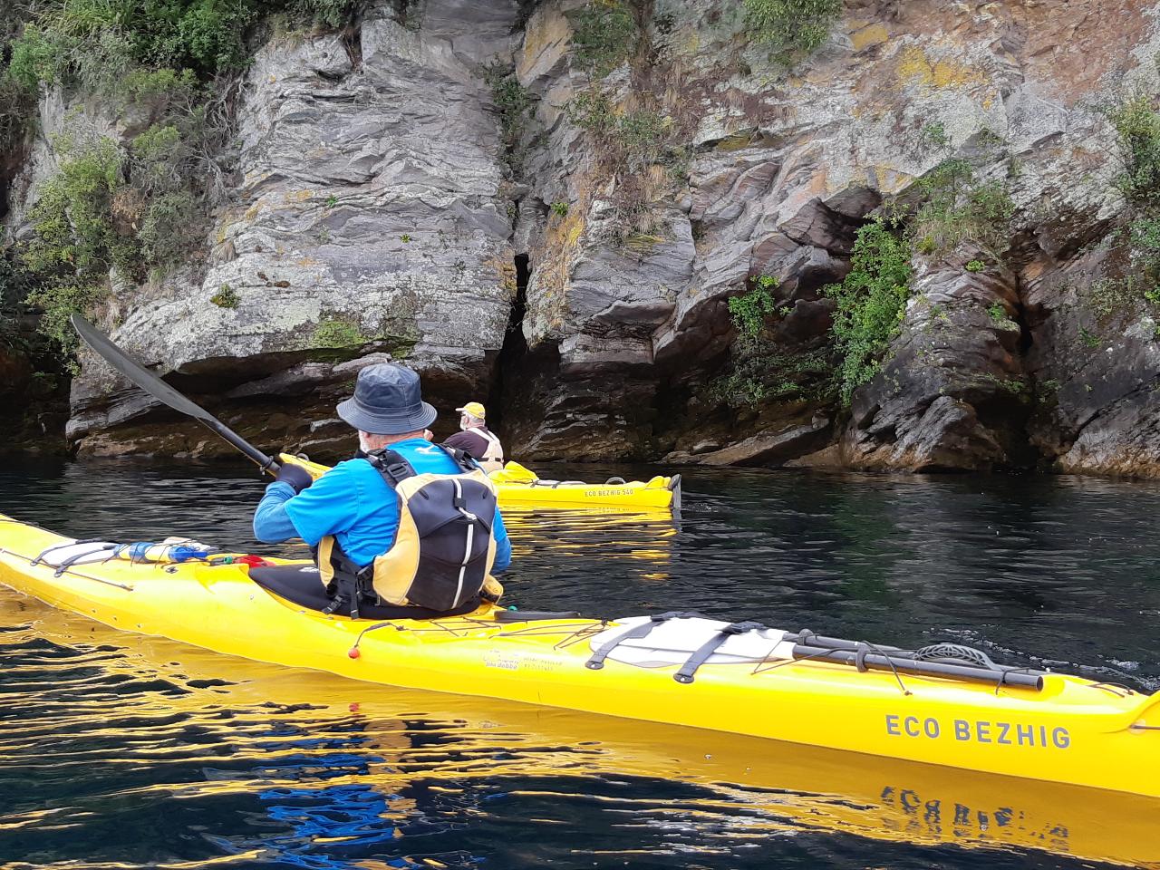 KAYAK Full Day Maori Carvings and Mason's Rock Kayak Tour Taupo
