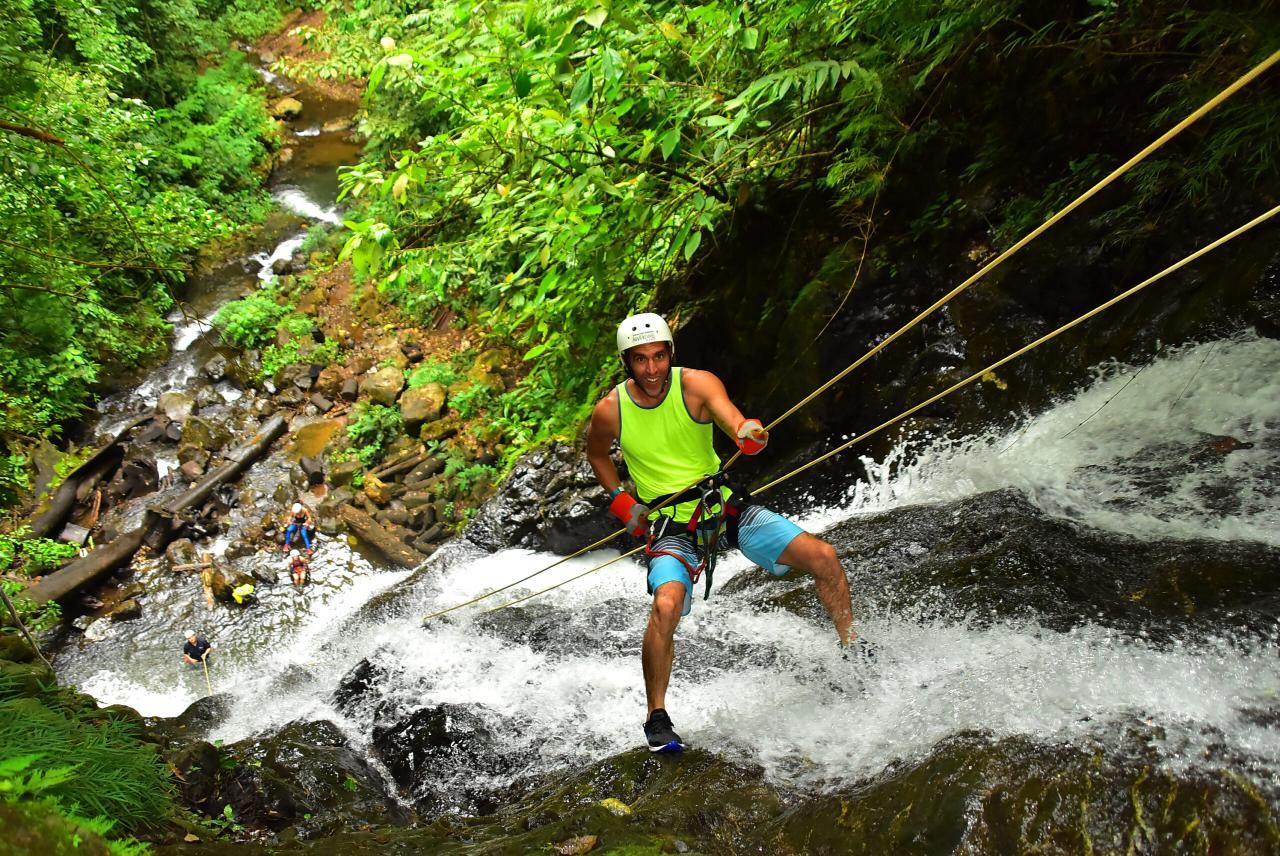 Extreme Canyoning