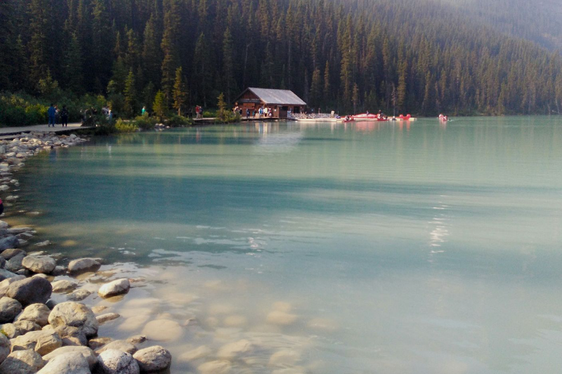 8-Day Essential Rockies & West Coast Eastbound Tour from Vancouver to Calgary: Whistler, Okanagan, Kelowna, Revelstoke, Canmore and Banff**Admission Tickets Included**