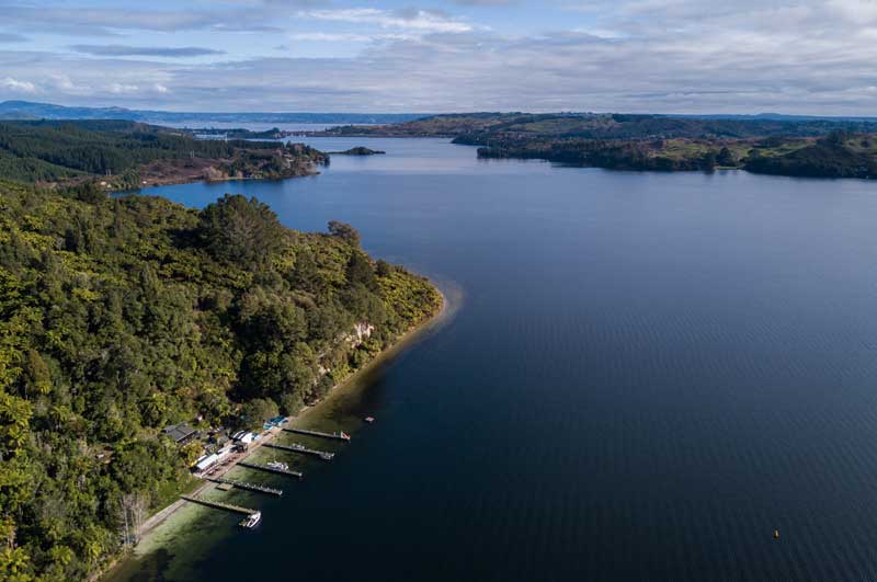 Lake Rotoiti Water Shuttle and Hot Pools