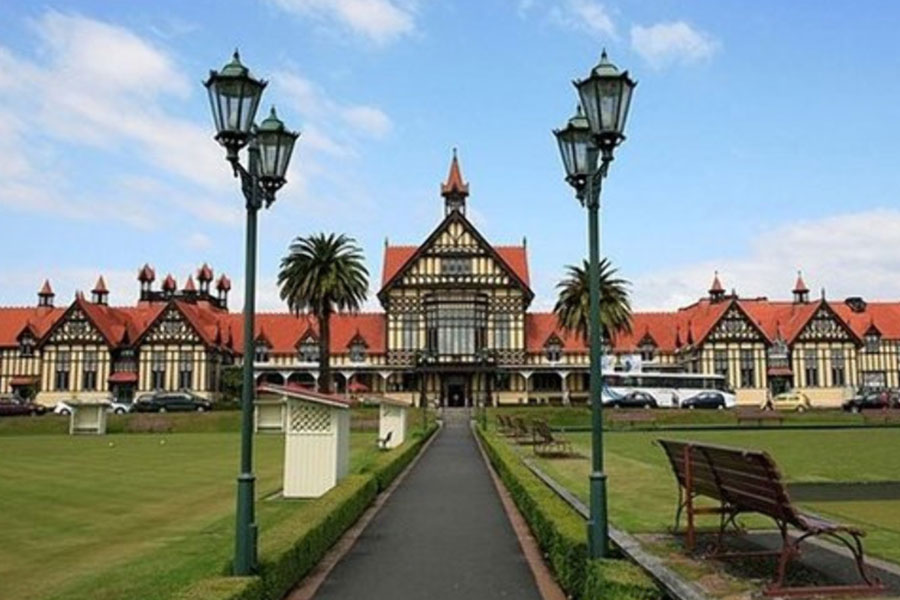 Explore Rotorua Highlights Tour