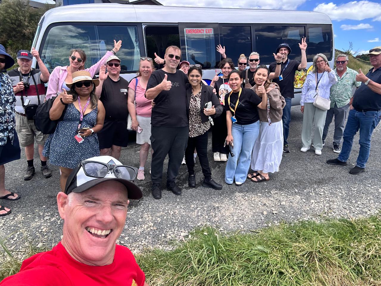 City & Scenic Sightseeing Local 2-hour Bus Tour