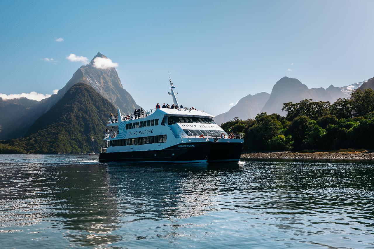 Midday Milford Sound Cruise