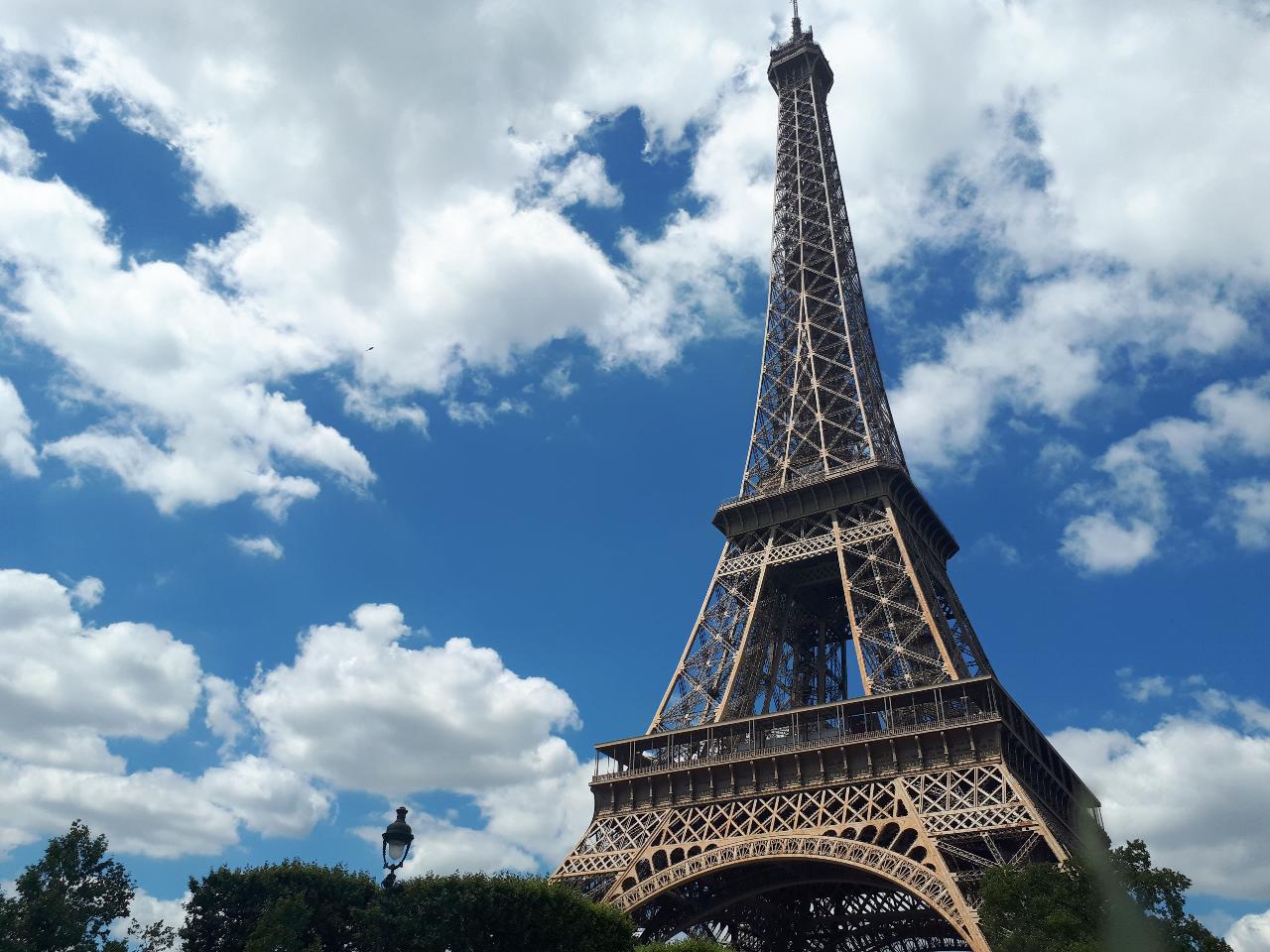 Paris, Eiffel Tower, Guided Tour with Summit, Shared, maximum 25 