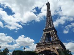 Eiffel Tower Semi-Private Priority Access Guided Tour with Summit