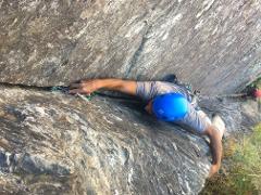 Trad rock climbing (local, full day course)