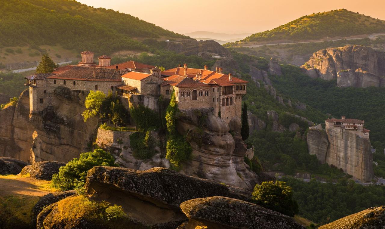 Meteora Tour from Kalabaka’s Train Station