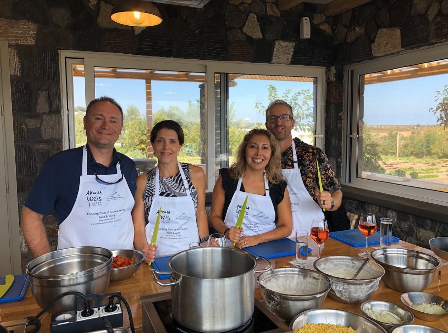 Private Tour: Santorini Cooking Class and Wine-Tasting Tour