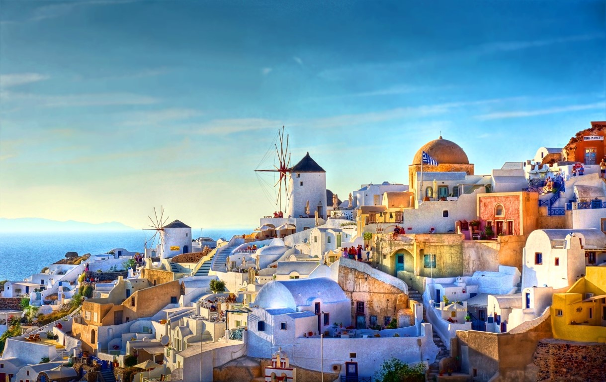 Trails of Atlantis, Winery, and Oia Village: 6-Hour Private Tour