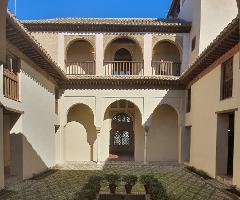 GUIDED VISIT TO THE ALHAMBRA AND HISPANIC MUSLIM MONUMENTS OF ALBAICIN IN ENGLISH (MAX. 20 PAX)