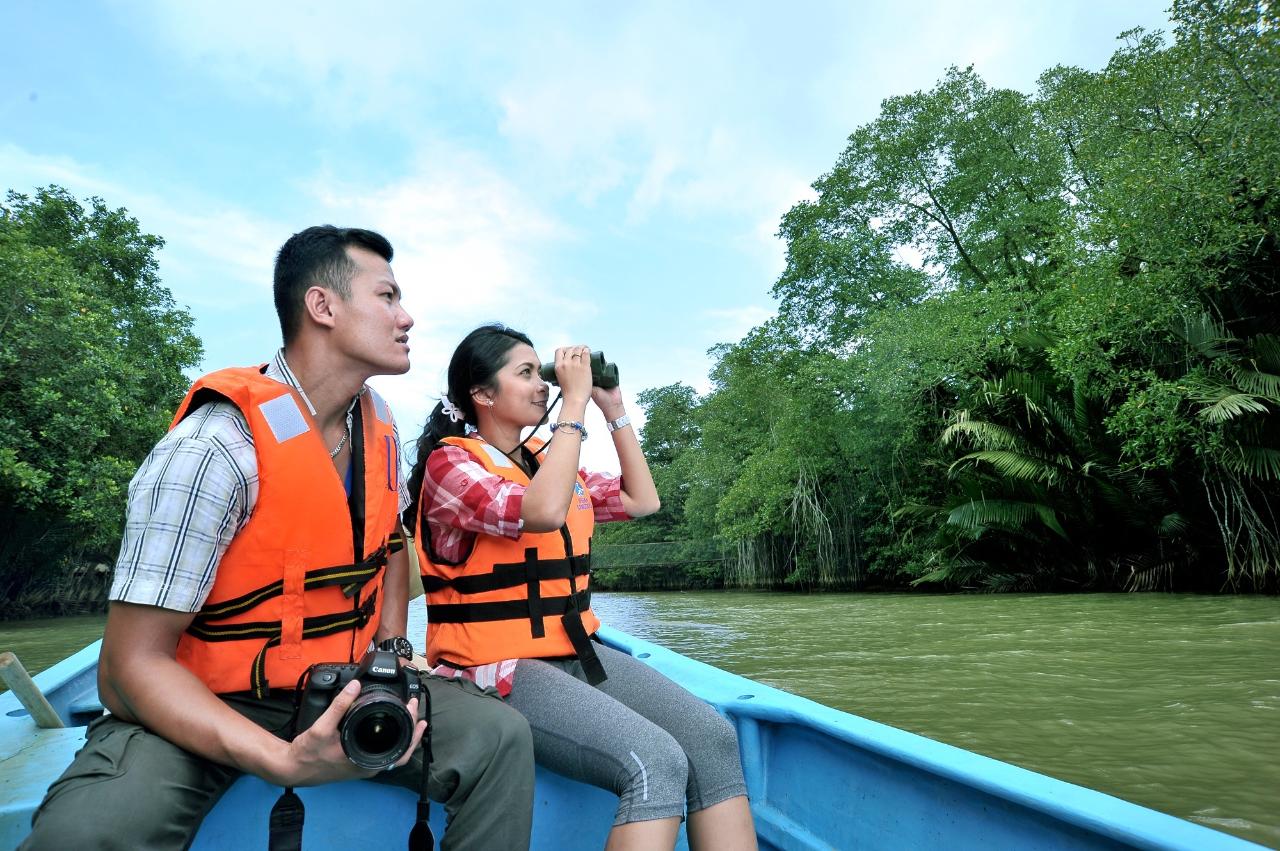 Private Amazing Taman Negara Day Trip from Kuala Lumpur Including Lunch