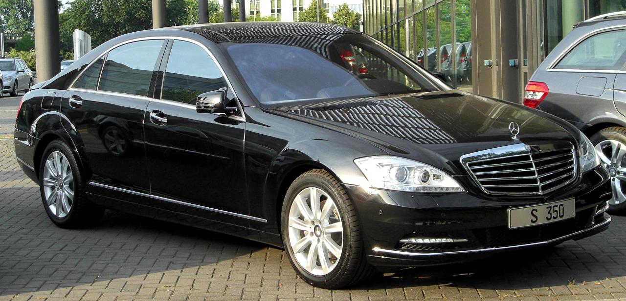 Private Car Day Transfer: to/from Rome Fiumicino Airport to Rome City Center 7am to 9:59pm