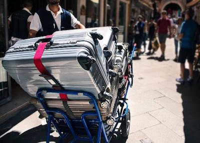 ROME - FAST-TRACK VIP WELCOME: Personal Assistant & Porter at Termini Train Station