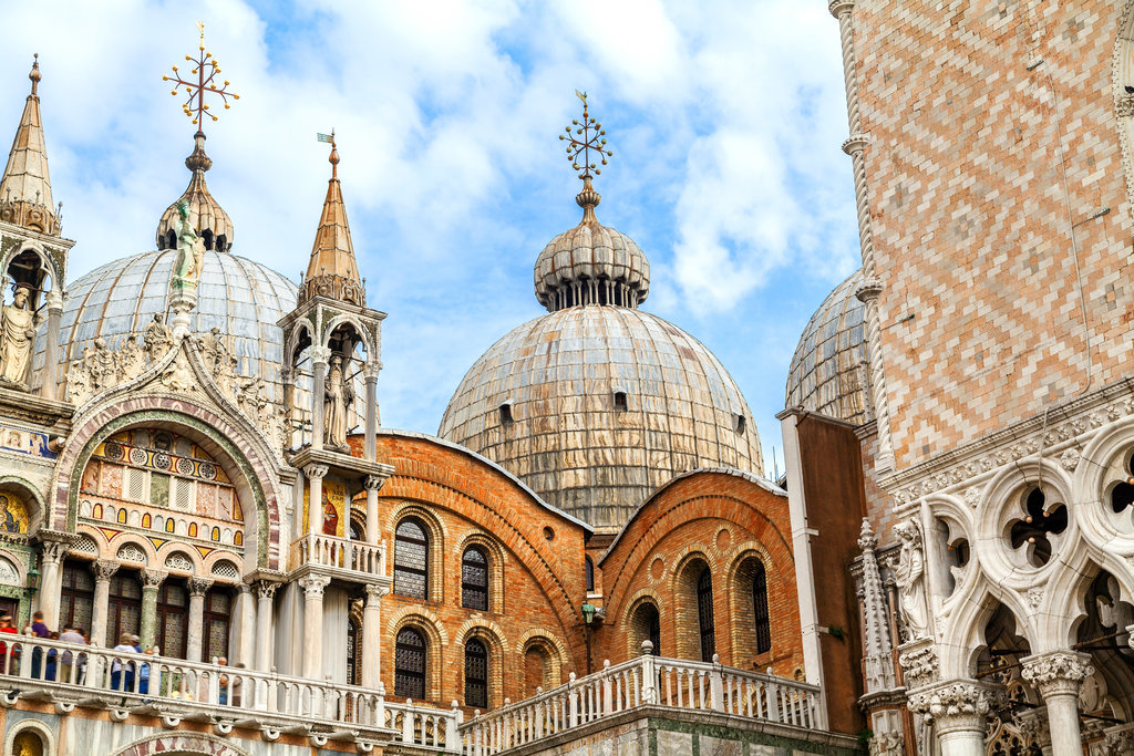 St. Mark's Basilica and Doge's Palace Tour: Small Group