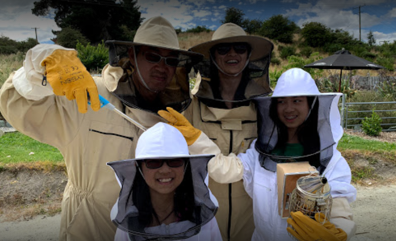 COMBO Beekeeping and Honey Spinning Experience