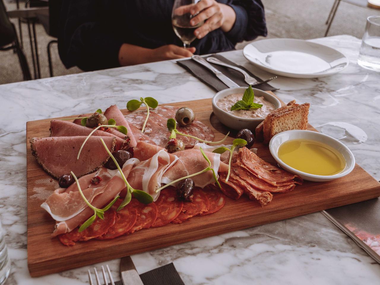 Waiheke Sommelier Tour + Premium Tastings and Lunch - Photo 8