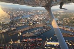 Hamburg: 1-Hour Sightseeing Flight