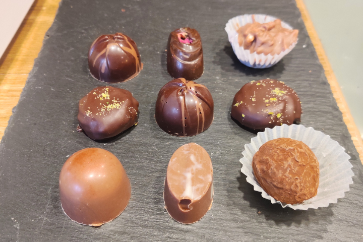 Delectable Tastes of Local Icons Tour