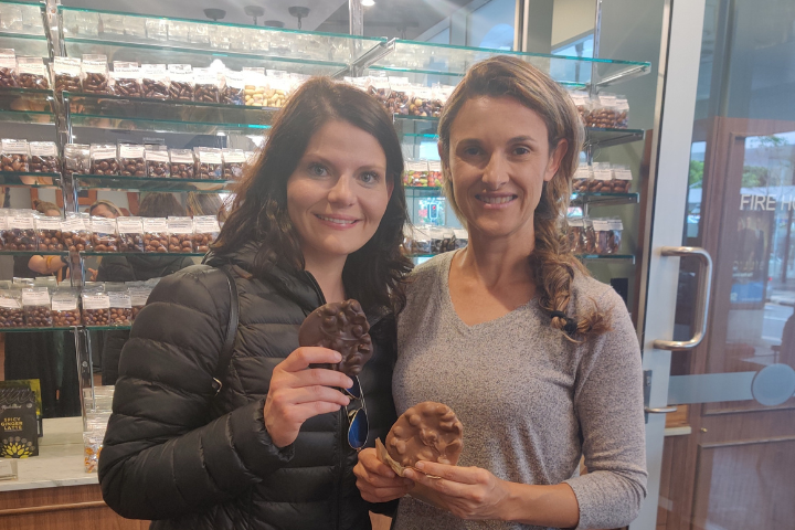 Delectable Tastes of Local Icons Tour