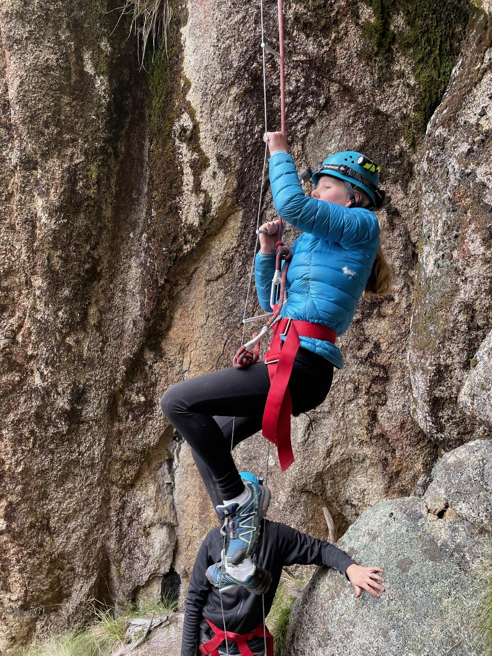 Canyoning Beginners - Burstons Crevasse Dry Canyon Half-Day (3-4 Hours)