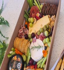 Gourmet Week- Picnic Package for 6 people 