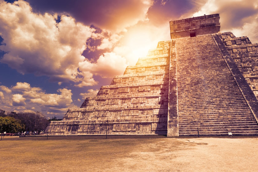 CHICHEN ITZA DELUXE