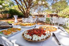 Outback Lunch & Show Package 