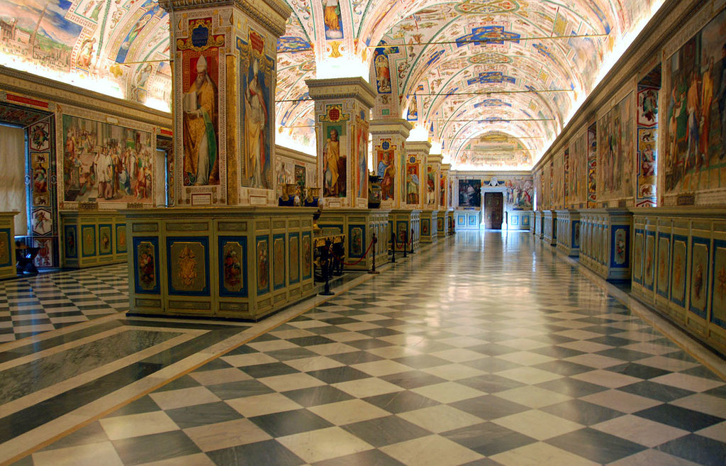 No-Wait Tour of Vatican Museums, Raphael Rooms, St. Peter’s Basilica and The Sistine Chapel