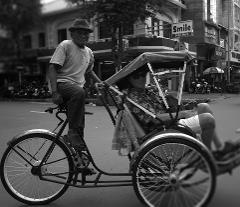 Phnom Penh Cyclo Tour Half Day 