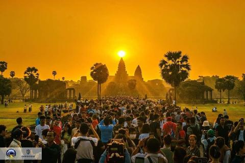 Dawn at Angkor Wat -Half Day (Joining Tour)