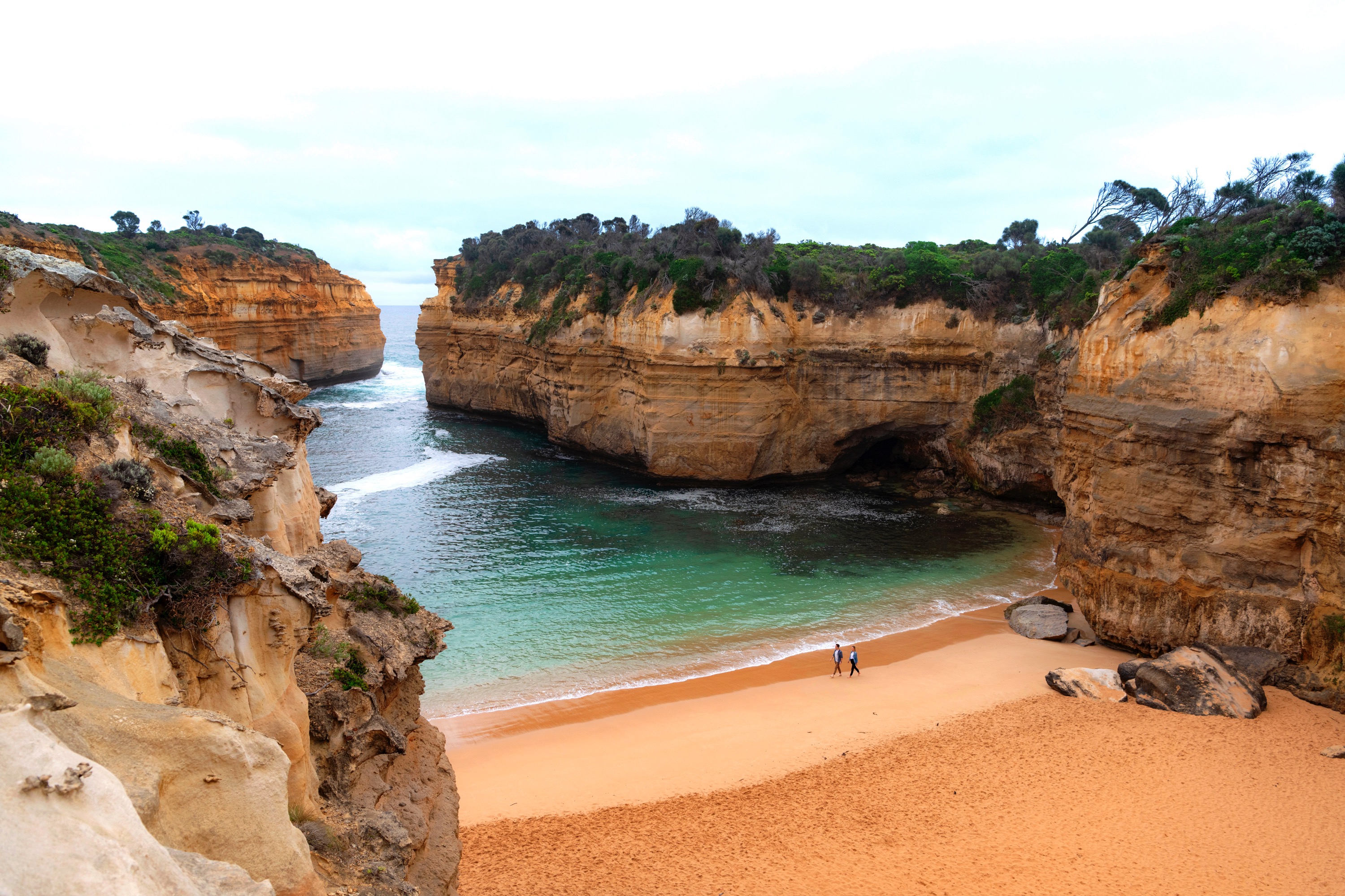 1-Day Explore Great Ocean Road & 12 Apostles