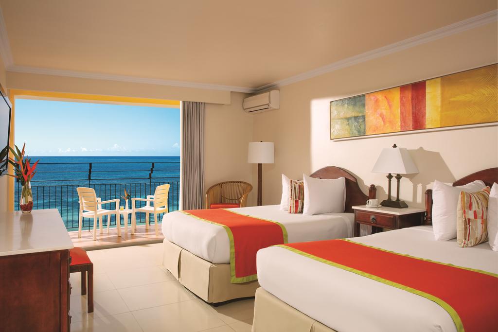 5-Day Mini-Vacation at Sunscape Splash Montego Bay, Jamaica (2 adults + 2 Kids)