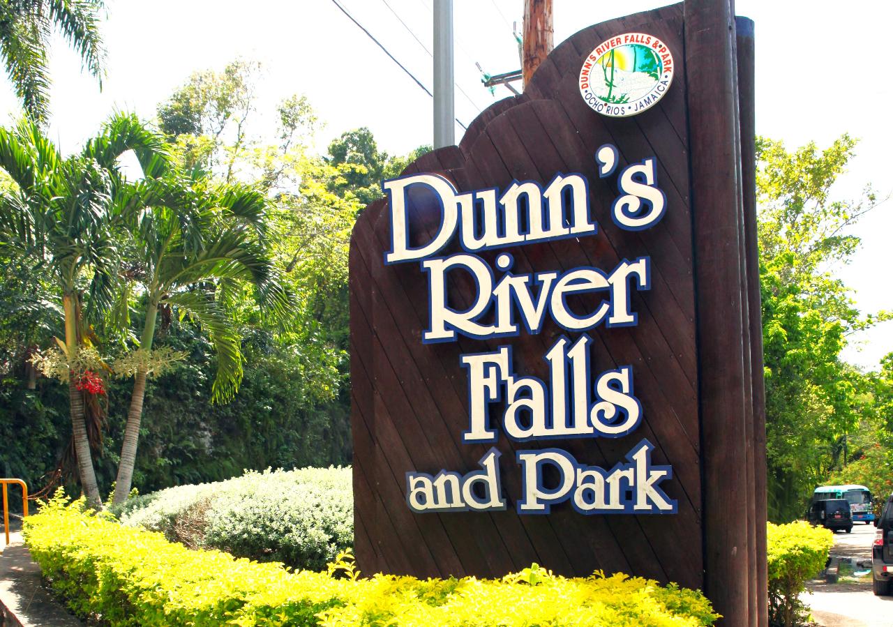 Dunn's River Falls Climb plus Ziplines, ATV, Horse Ride & Swim Tour from Ocho Rios