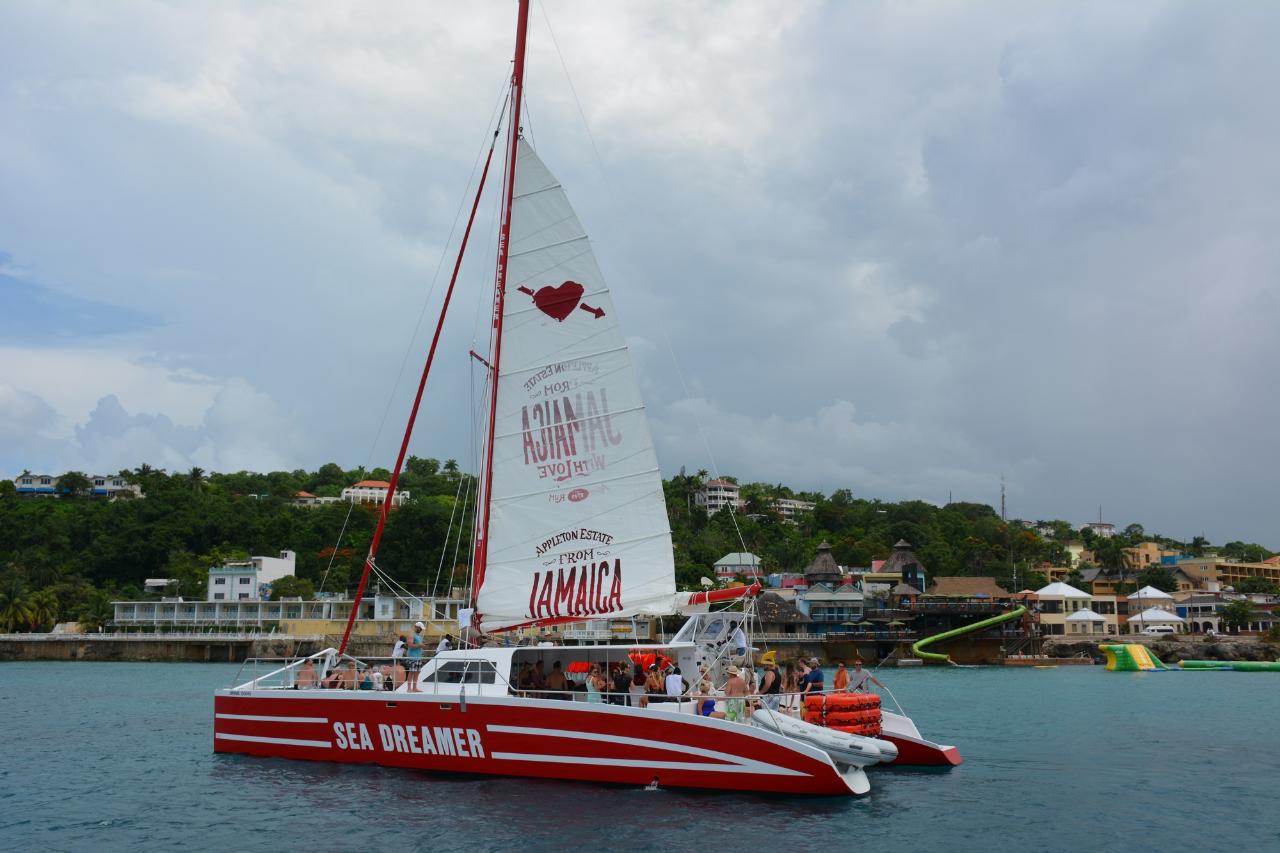 Montego Bay Catamaran Cruise and Snorkeling Tour from Montego Bay