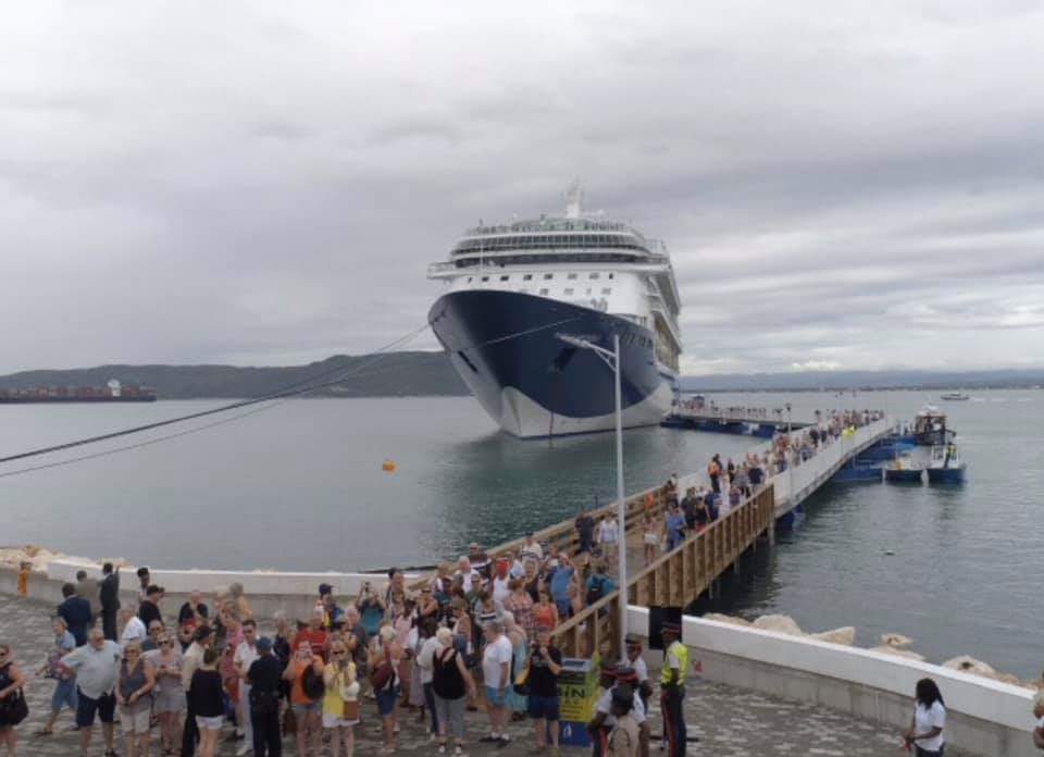 City Sightseeing Hop-On-Hop-Off Bus Tour from Port Royal Cruise Port