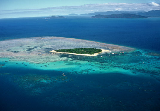 40 Minute Great Barrier Reef Scenic Flight - Brand new, air conditioned ...