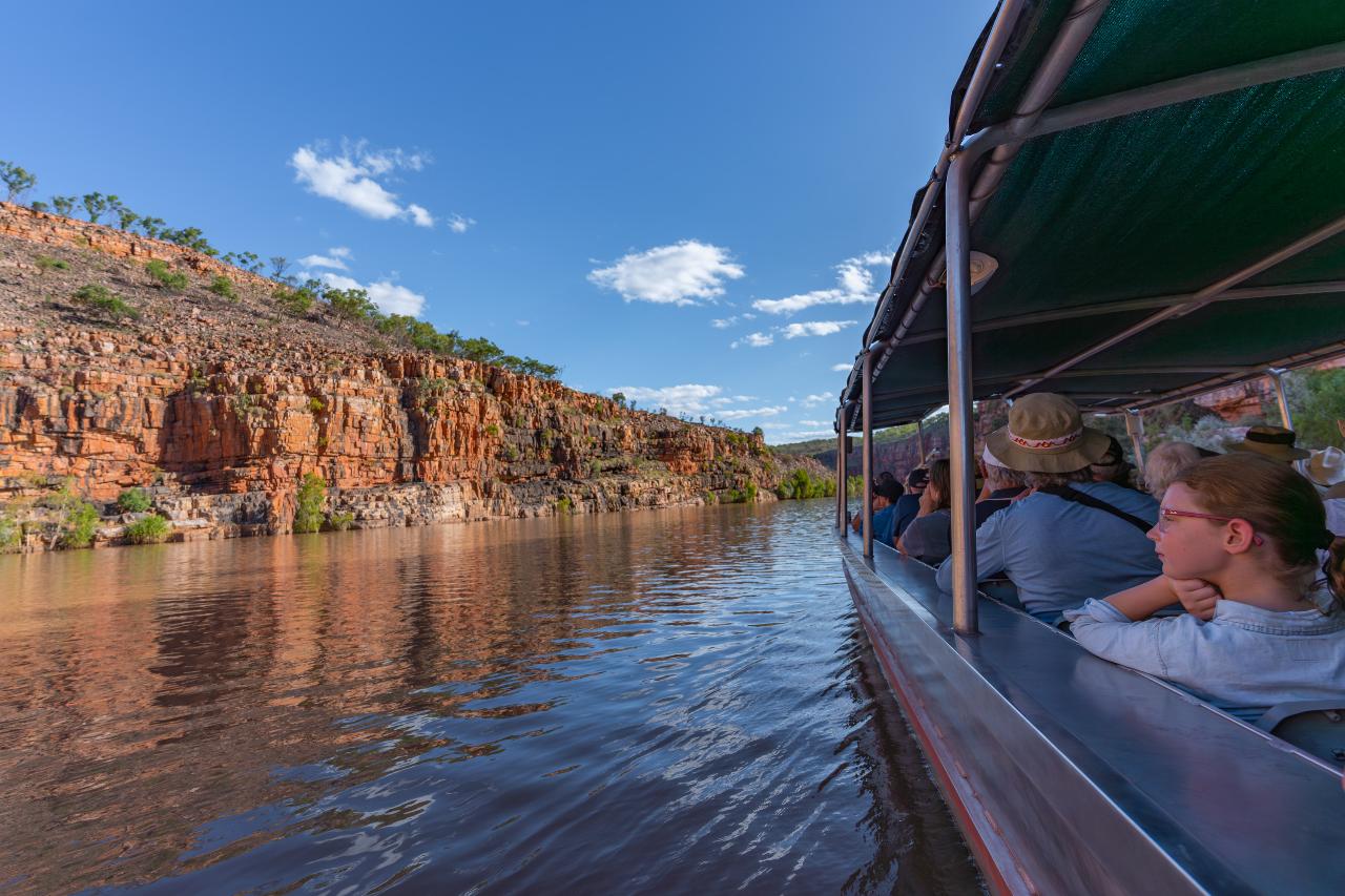 Chamberlain Gorge Cruise Morning - Departing The Station