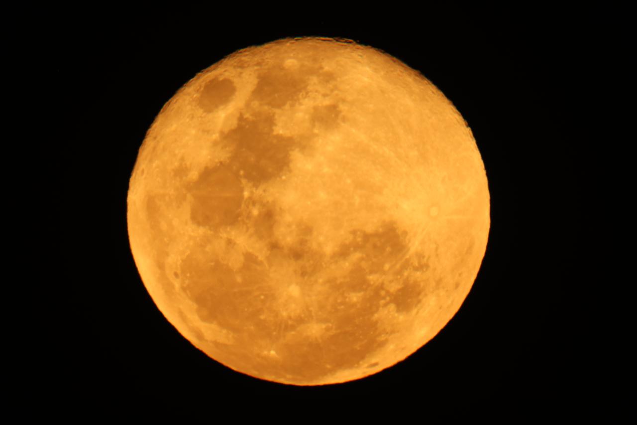 Special Uluru Blood Moon Eclipse Tour
