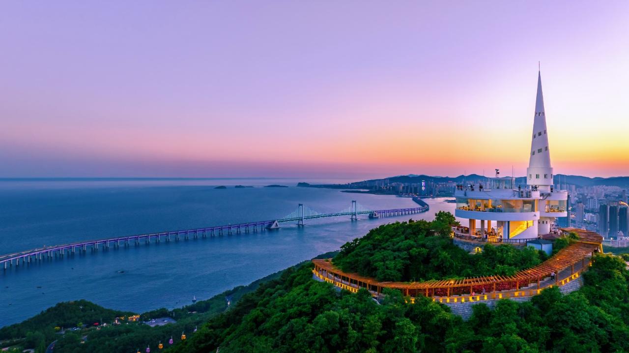 Romantic Dalian · Seaside Private Day Tour - Min 4 to go