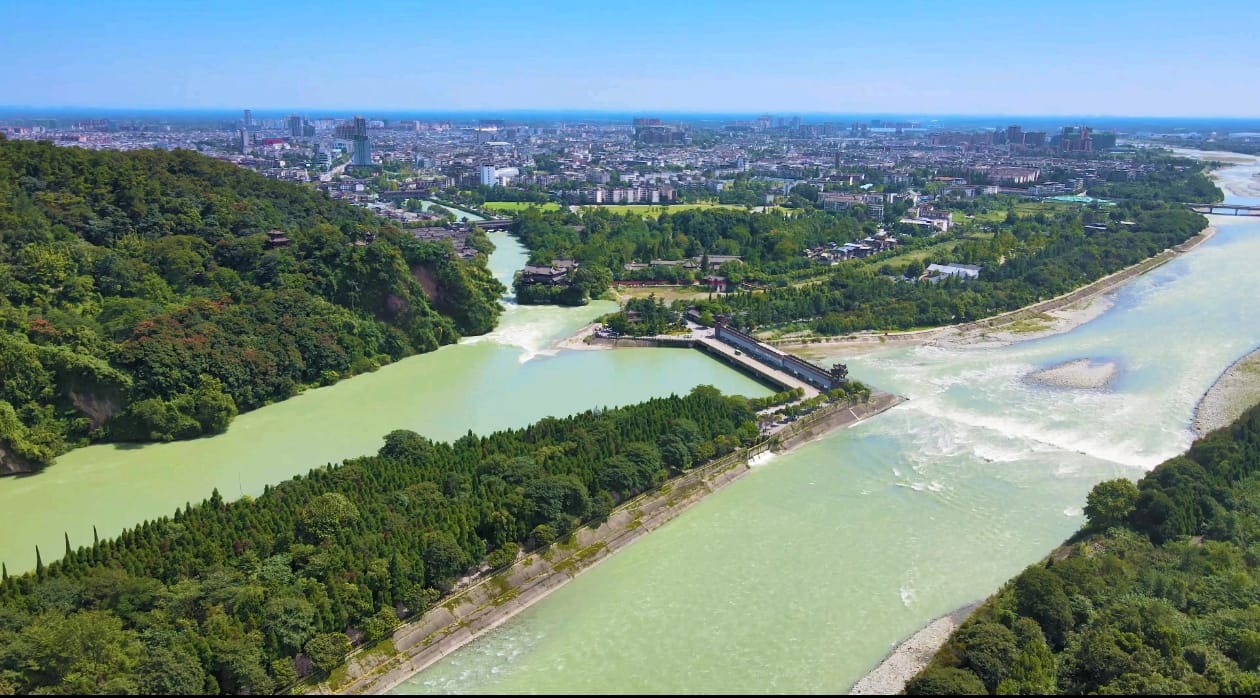Private Day Tour | Mount Qingcheng + Dujiangyan - Min 2 to go