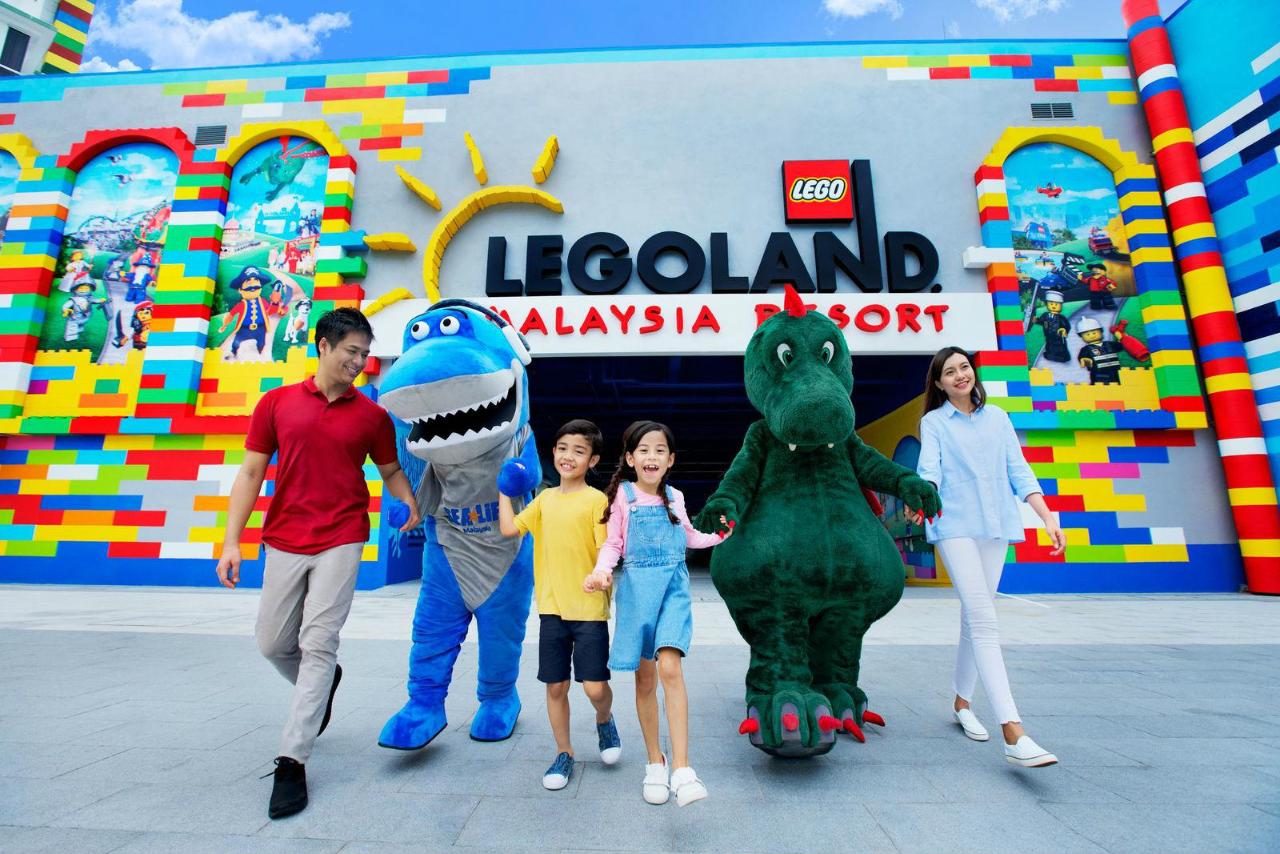 LEGOLAND MALAYSIA 2WAY COACH 