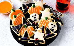 East Village : Halloween Cookie Decorating