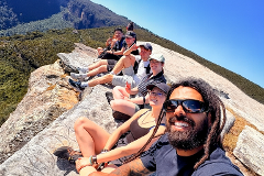 From Sydney: Blue Mountains: Featherdale, Scenic World Railway & Lunch included Tour