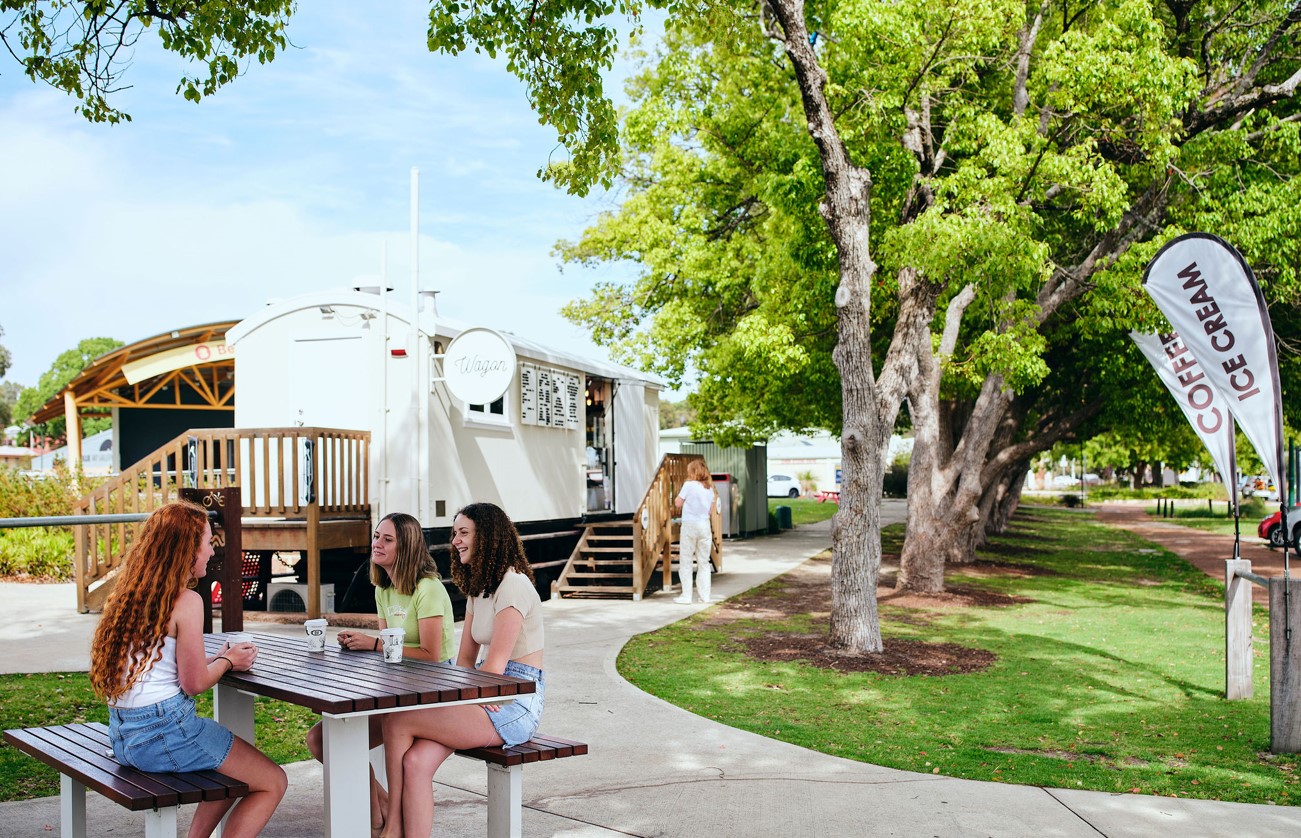 Mural Walking Tour with Alison