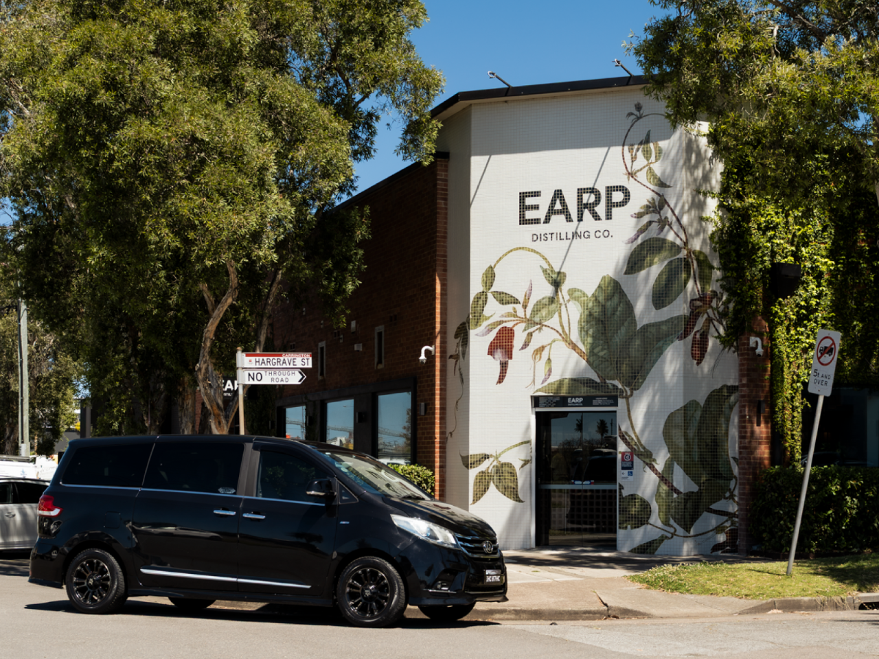 Courtesy Bus - To Earp Distilling Co