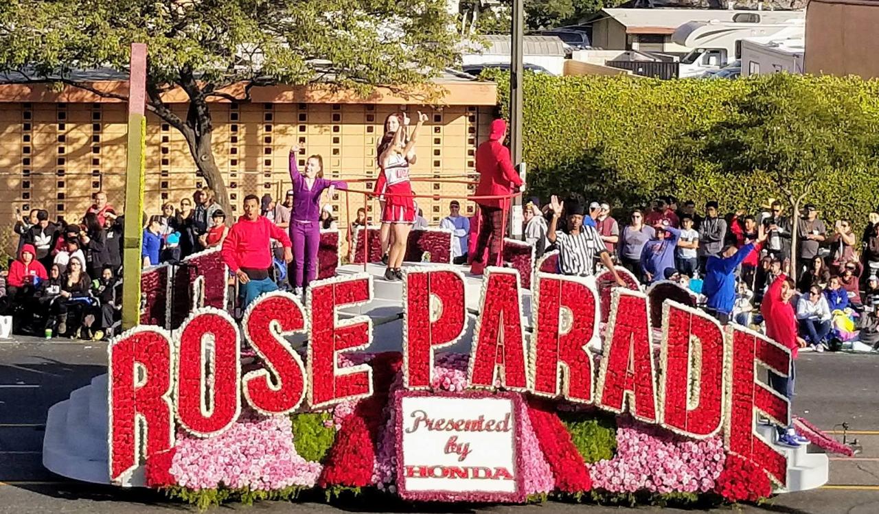Escondido Christmas Parade 2022 DayTrip from San Diego to the Rose Parade in Pasadena Escondido Christmas Parade 2022 DayTrip from San Diego to the Rose Parade in Pasadena