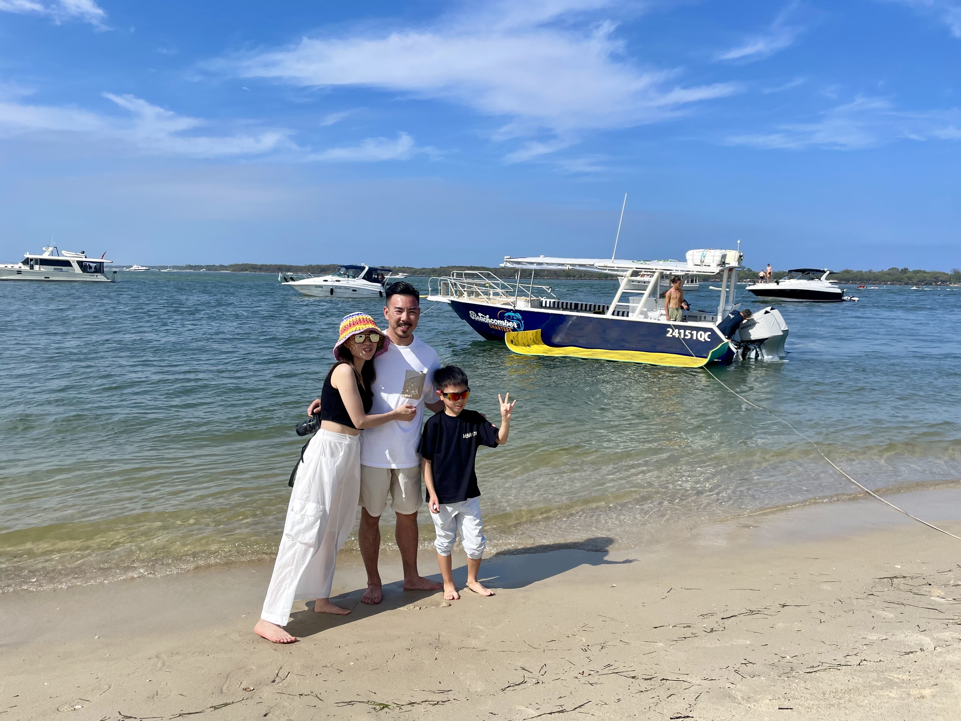 Surfers Paradise to Wavebreak Island 'Pelicans and Picnic' - Shared Tour