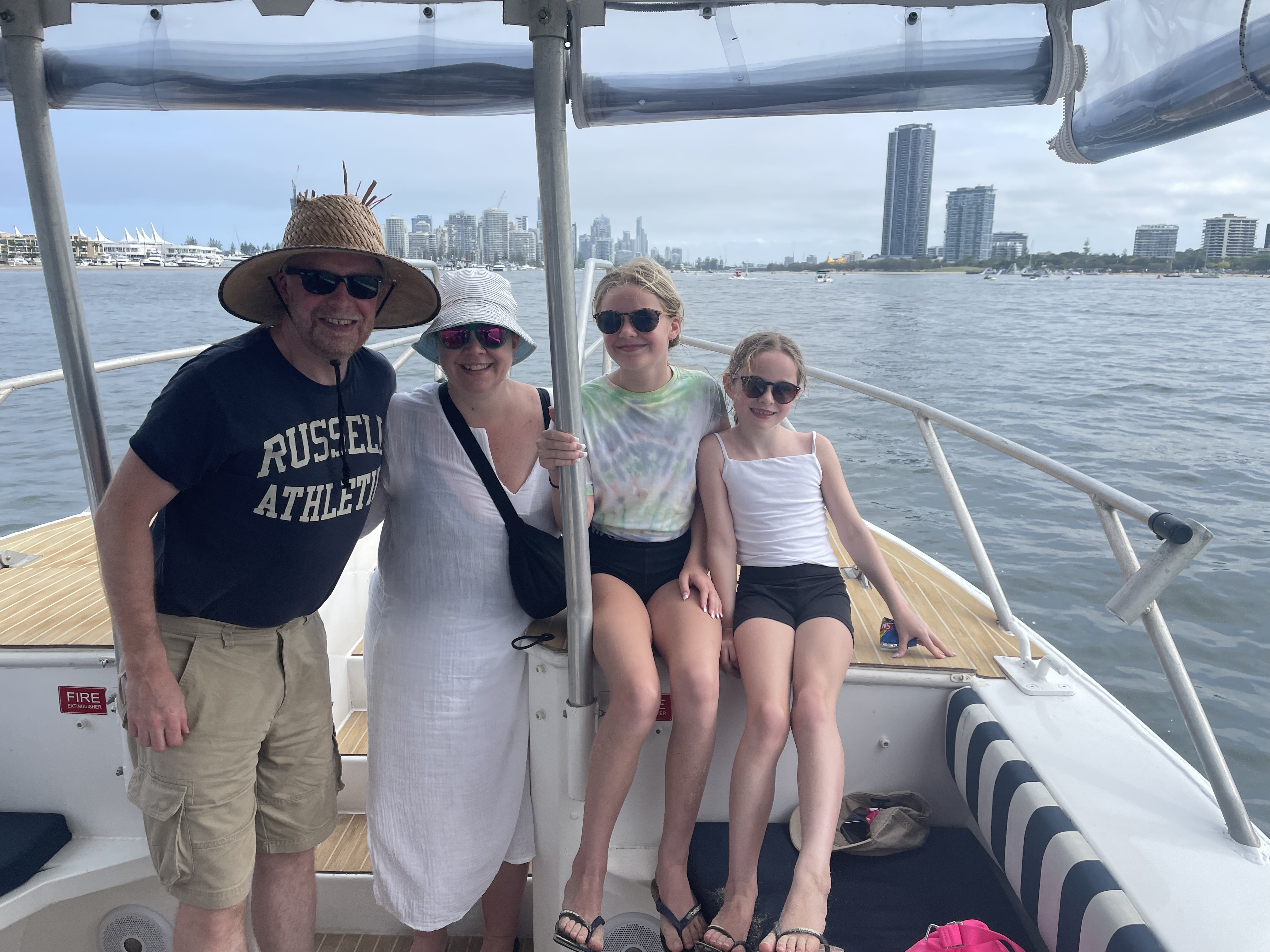 Surfers Paradise to Wavebreak Island 'Pelicans and Picnic' - Shared Tour