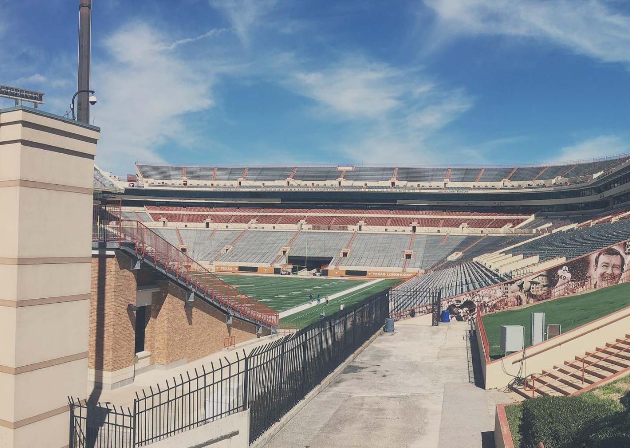 Texas Longhorns at Darrell K Royal Texas Memorial Stadium