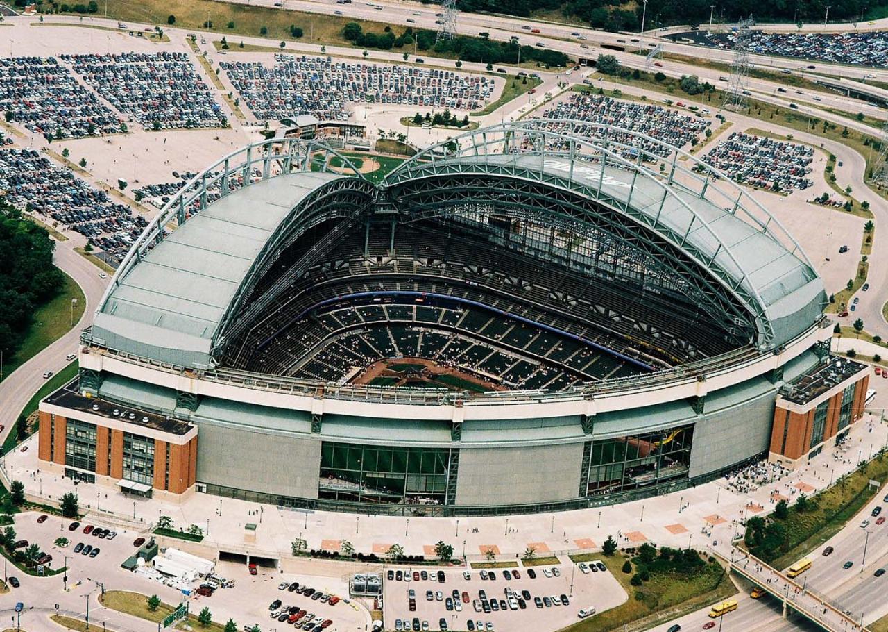 Milwaukee Brewers at American Family Field